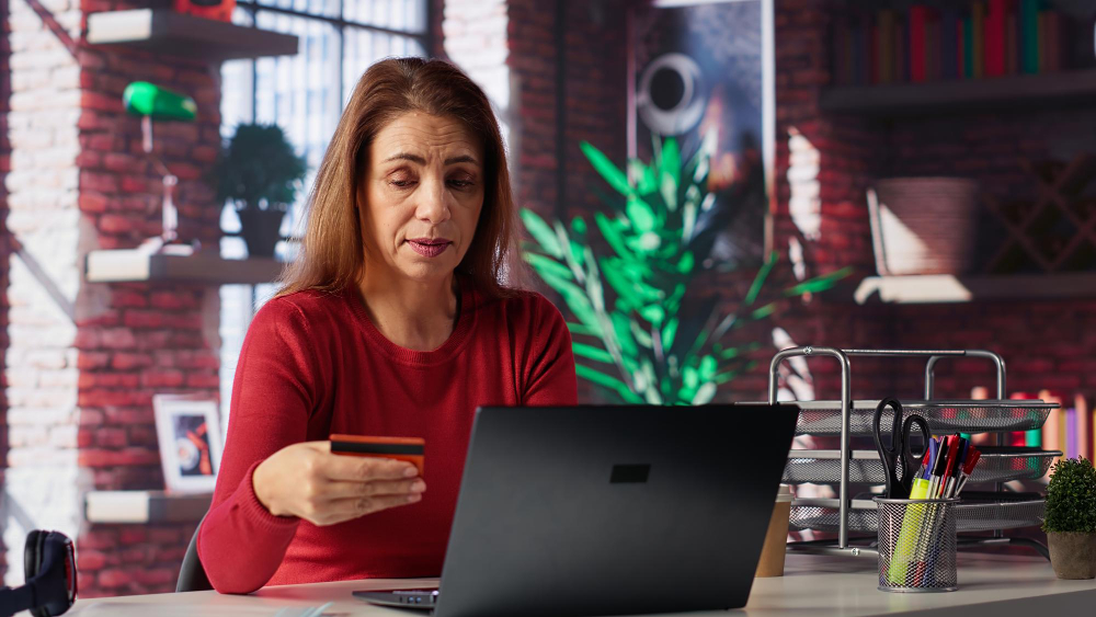 The missing piece for online buying confidence in Miami retail.